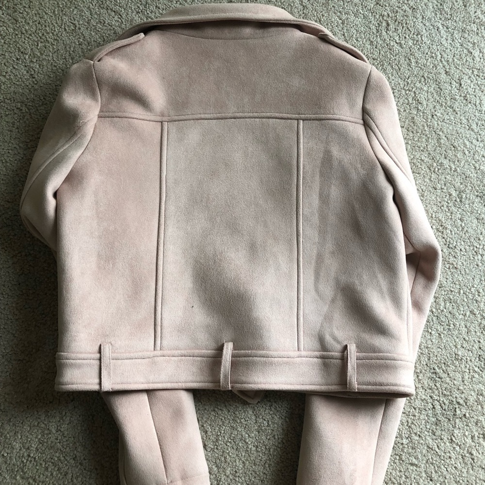 Pink jacket 💗👄🌸 - Picture 4 of 4